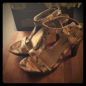 Miss bison shoes beautiful sz 9